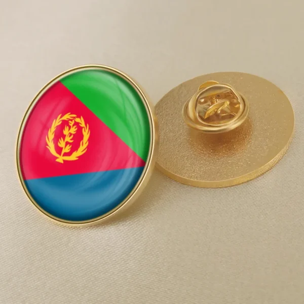 ናይ ኤርትራ ባንዴራ ዘለዎ ከቢብ