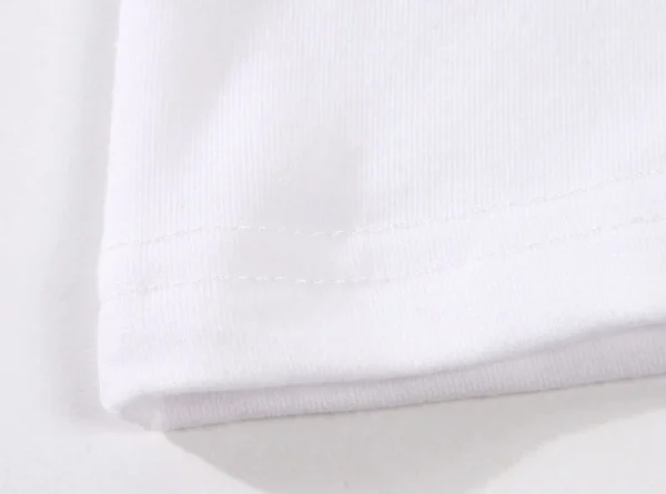 ናይ ኤርትራ ባንዴራ ዘለዎ ማልያ ናይ ደቀ-ኣንስትዮ